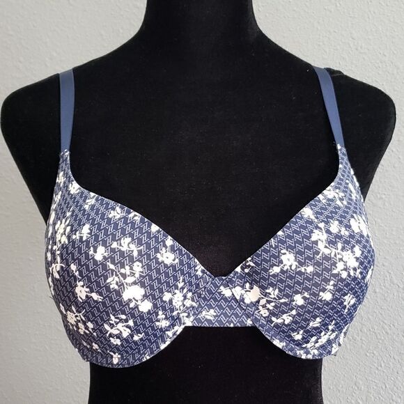 Adrienne Vittadini Studio Bra  - Picture 1 of 4